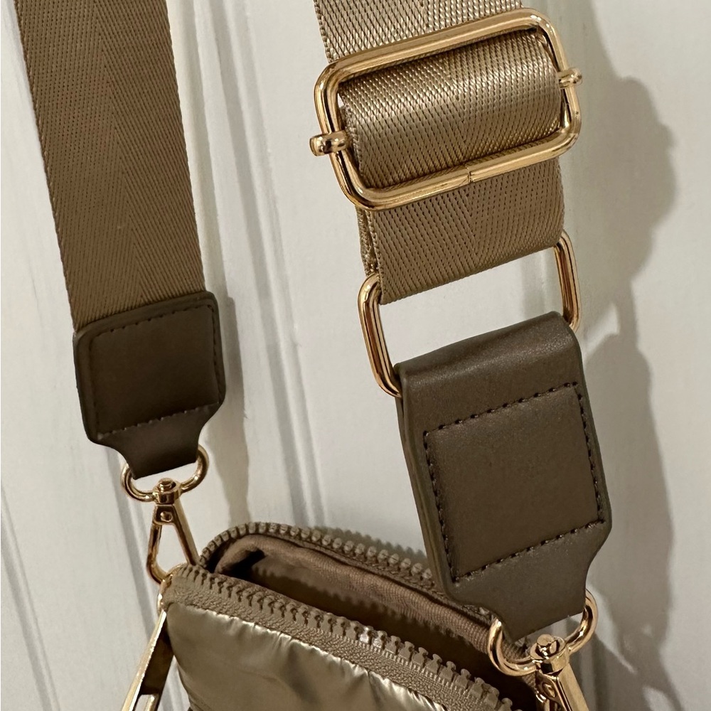 Chico’s Gold Crossbody Bag - Picture 5 of 7